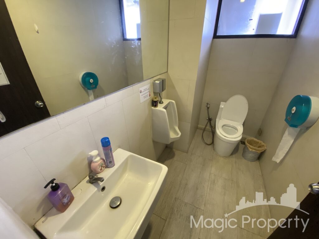 Property Image – Park Avenue Sukhumvit 63 (Ekkamai) Building For Sale