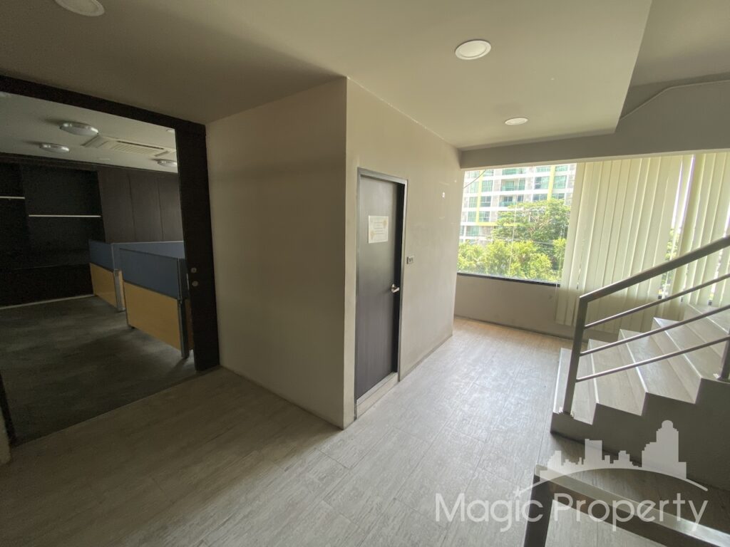 Property Image – Park Avenue Sukhumvit 63 (Ekkamai) Building For Sale