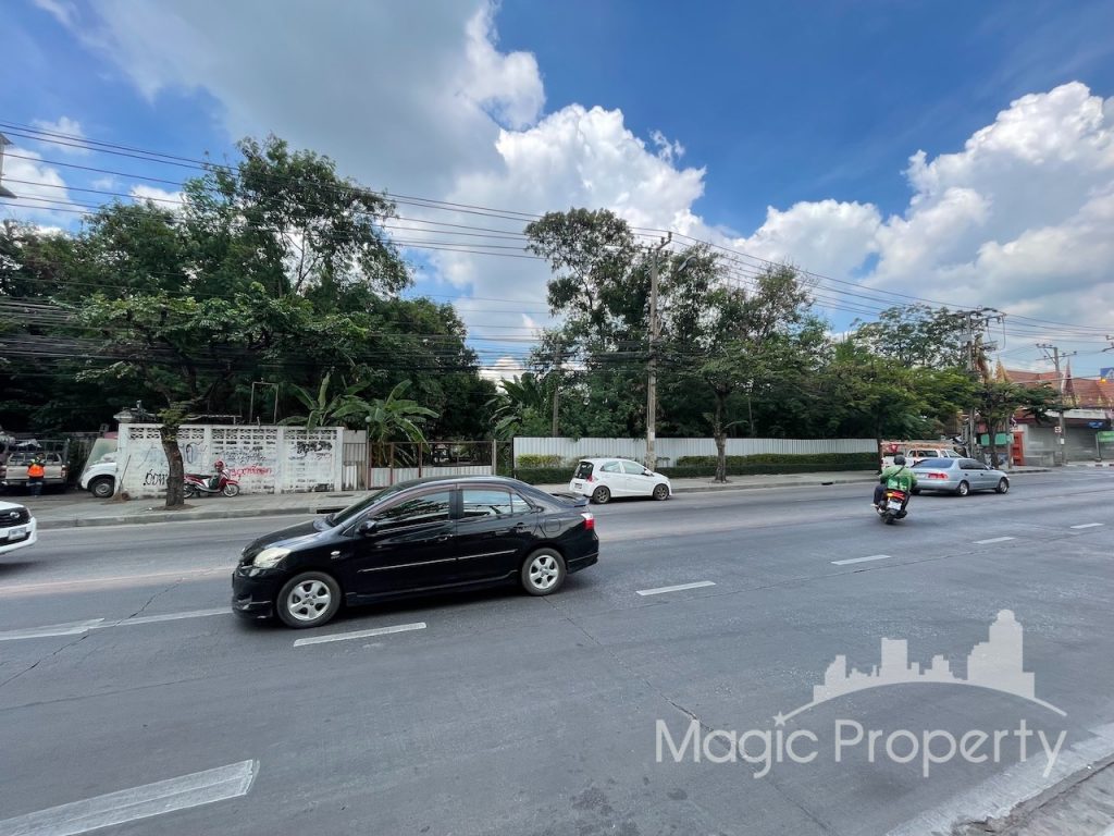 3 Rai 1 Ngan 38 Sq.wah Land For Sale. Located on Onnut road, Khwaeng Suan Luang, Khet Suan Luang, Bangkok 10250...