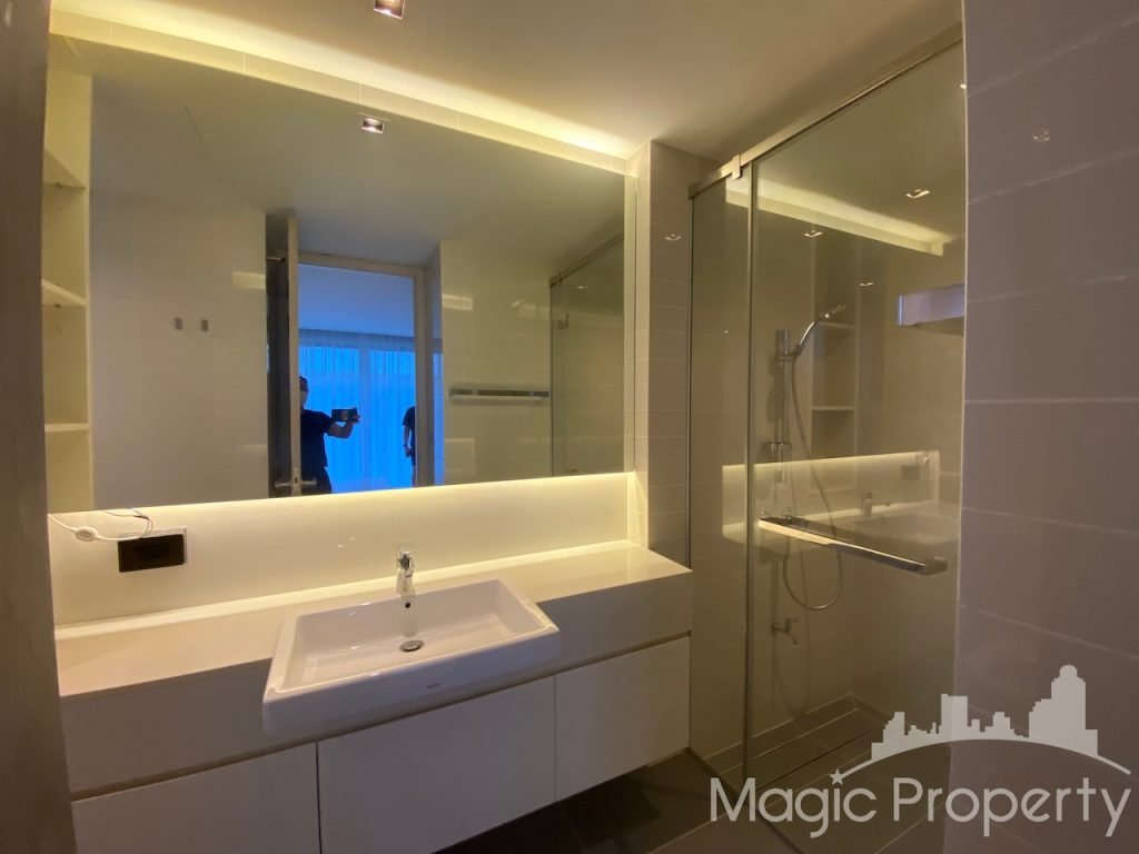 5 Bedrooms Single House For Rent in Parc Priva Single House Project. Located at Thiam Ruam Mit Road, Huai Khwang, Bangkok 10310, Thailand