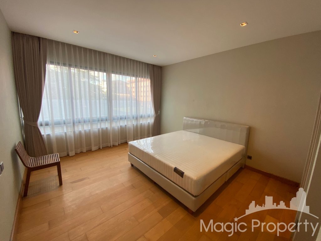 5 Bedrooms Single House For Rent in Parc Priva Single House Project. Located at Thiam Ruam Mit Road, Huai Khwang, Bangkok 10310, Thailand