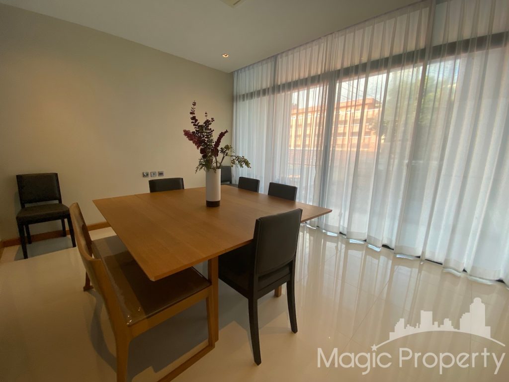 5 Bedrooms Single House For Rent in Parc Priva Single House Project. Located at Thiam Ruam Mit Road, Huai Khwang, Bangkok 10310, Thailand