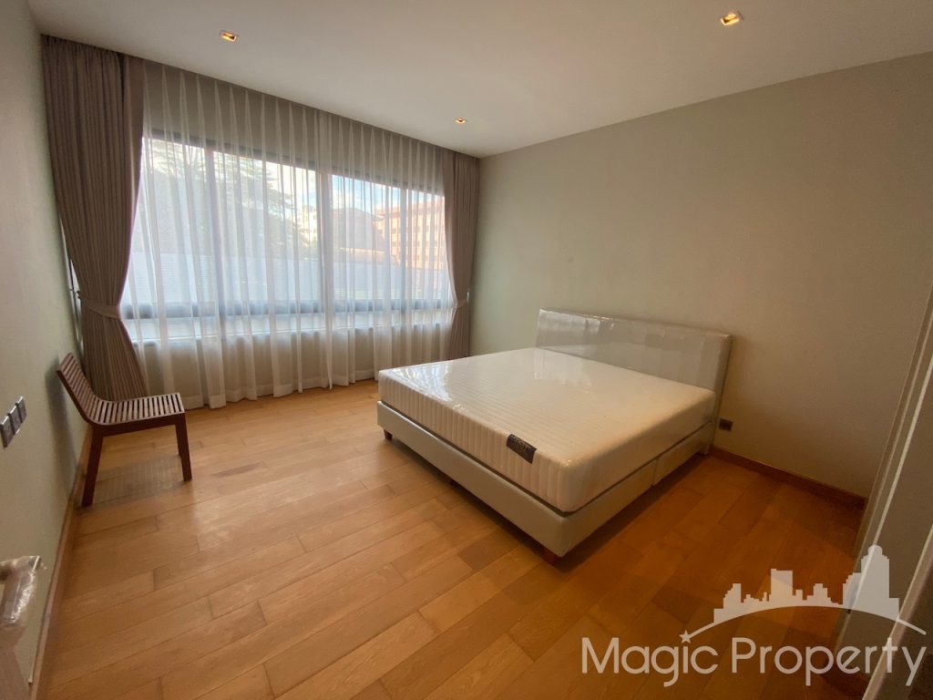 5 Bedrooms Single House For Rent in Parc Priva Single House Project. Located at Thiam Ruam Mit Road, Huai Khwang, Bangkok 10310, Thailand