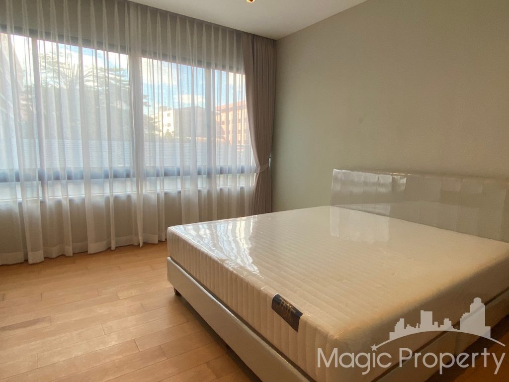 5 Bedrooms Single House For Rent in Parc Priva Single House Project. Located at Thiam Ruam Mit Road, Huai Khwang, Bangkok 10310, Thailand