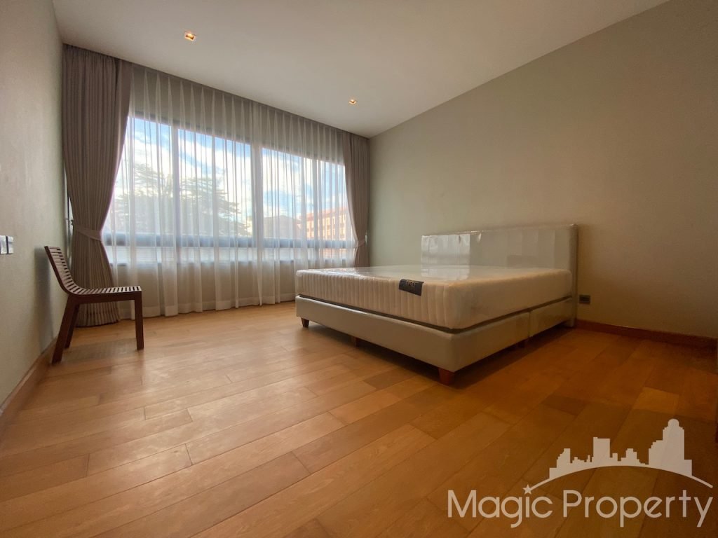 5 Bedrooms Single House For Rent in Parc Priva Single House Project. Located at Thiam Ruam Mit Road, Huai Khwang, Bangkok 10310, Thailand