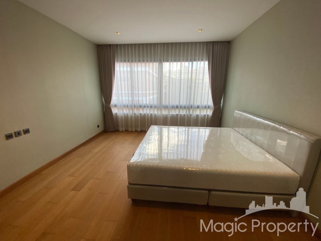 5 Bedrooms Single House For Rent in Parc Priva Single House Project. Located at Thiam Ruam Mit Road, Huai Khwang, Bangkok 10310, Thailand