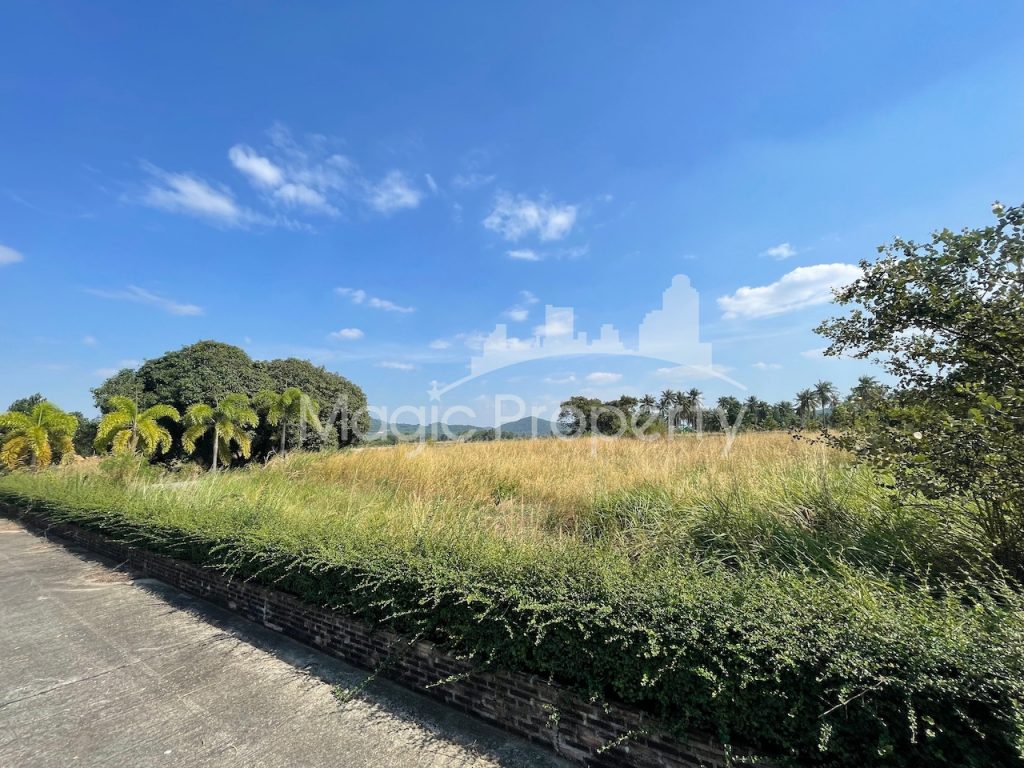 2-1-68 Rai-Ngan-Sq.wah Land for Sale in Bang Sare. Located at Soi Kan Sut, Bang Sare Subdistrict, Sattahip District, Chonburi 20250, Thailand