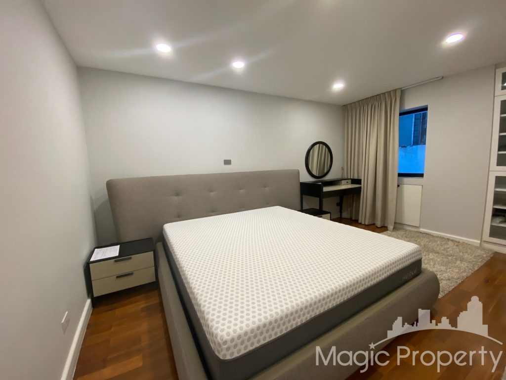 2 Bedroom Condominium For Sale in Le Premier 2. Located at Sukhumvit 59, Khlong Tan Nuea, Watthana, Bangkok 10110. Near BTS Thong Lo...