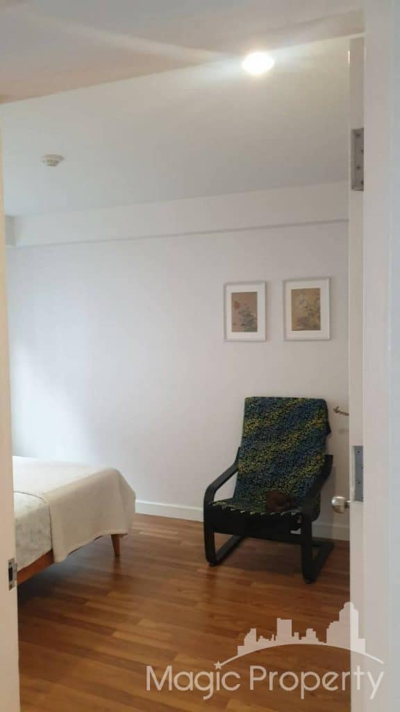 2 Bedroom For Sale in Brighton Place Condominium. Located at Rama 9 road, Khwaeng Bang Kapi, khet Huai Khwang, Bangkok 10310