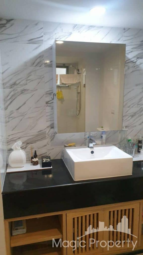 2 Bedroom For Sale in Brighton Place Condominium. Located at Rama 9 road, Khwaeng Bang Kapi, khet Huai Khwang, Bangkok 10310