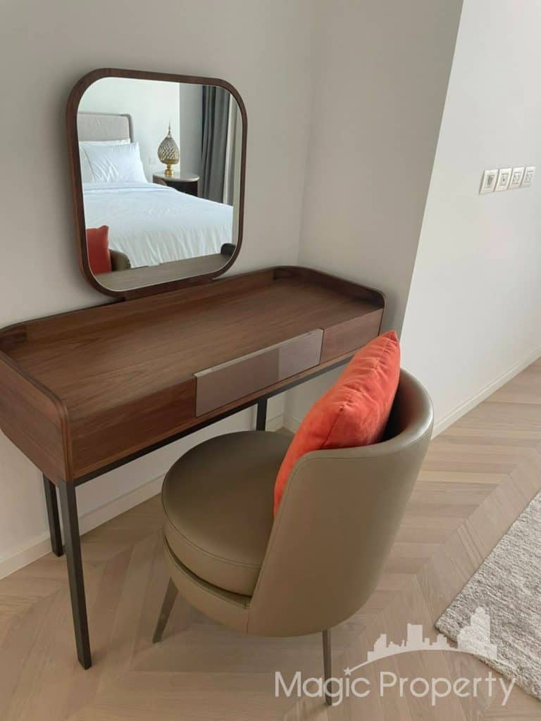 2 Bedroom Condominium For Rent in Four Seasons Private Residences. Located at Charoen Krung Road, Khwaeng Yan Nawa, Khet Sathon, Bangkok....