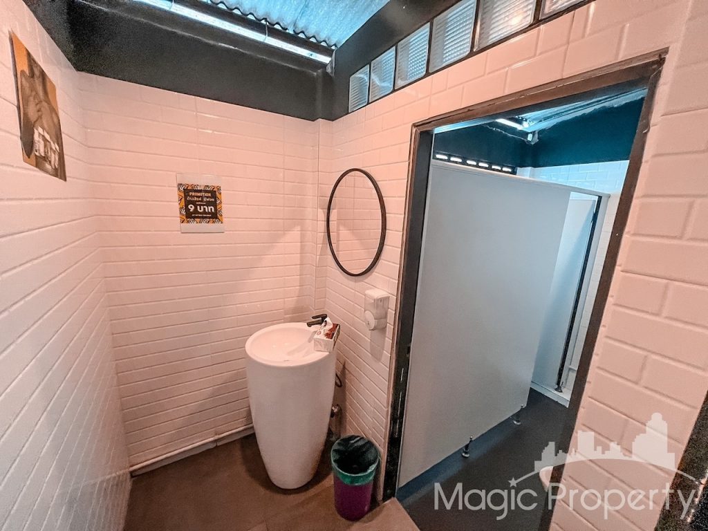 Property Image – Commercial Building on Ekkamai Sukhumvit 63 For Sale