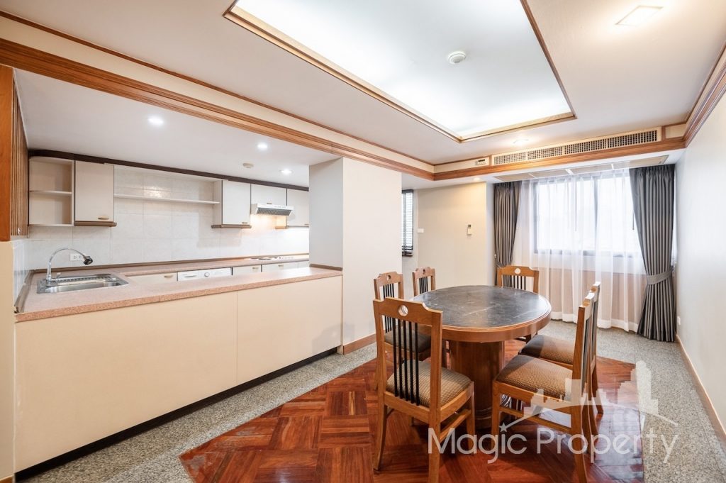 Condominium For Rent in United Tower Thonglor - 2 Bedroom 2 Bathroom, Size 107.19 Sqm. Located at Thonglor Rd, Khlong Tan Nuea, Watthana, Bangkok