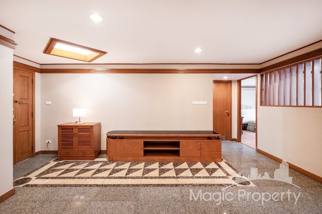 Property Image – United Tower Thonglor