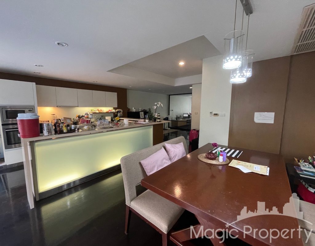 Evanston Thonglor 25 Townhouse For Sale - Property Code MGP720, 3 Bedrooms 3 Bathrooms, Living Area 400 sqm. Land Size 26 Sq.wah, Fully Furnished House