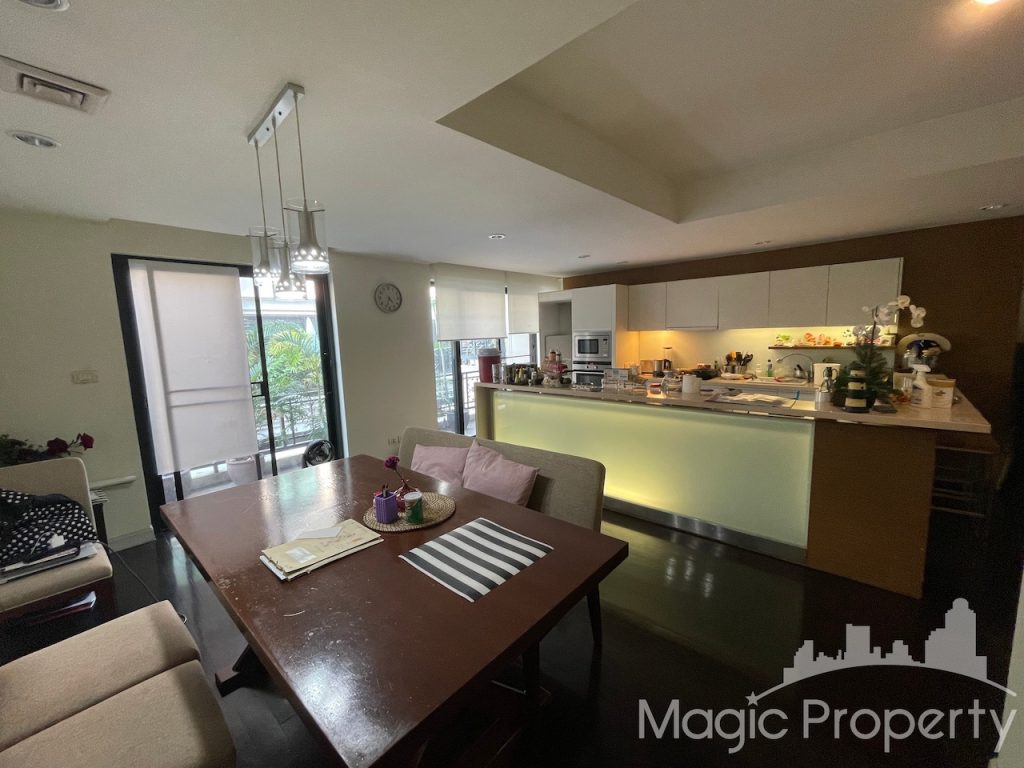 Evanston Thonglor 25 Townhouse For Sale - Property Code MGP720, 3 Bedrooms 3 Bathrooms, Living Area 400 sqm. Land Size 26 Sq.wah, Fully Furnished House