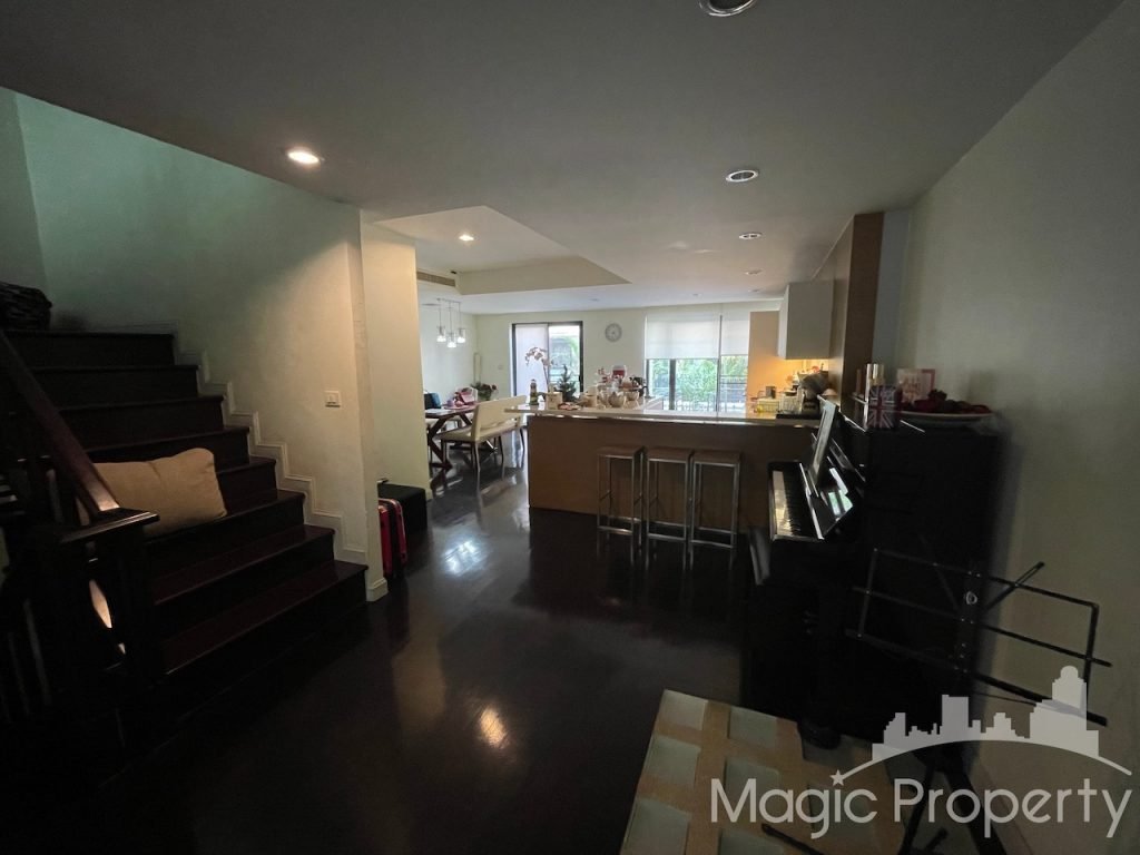 Evanston Thonglor 25 Townhouse For Sale - Property Code MGP720, 3 Bedrooms 3 Bathrooms, Living Area 400 sqm. Land Size 26 Sq.wah, Fully Furnished House