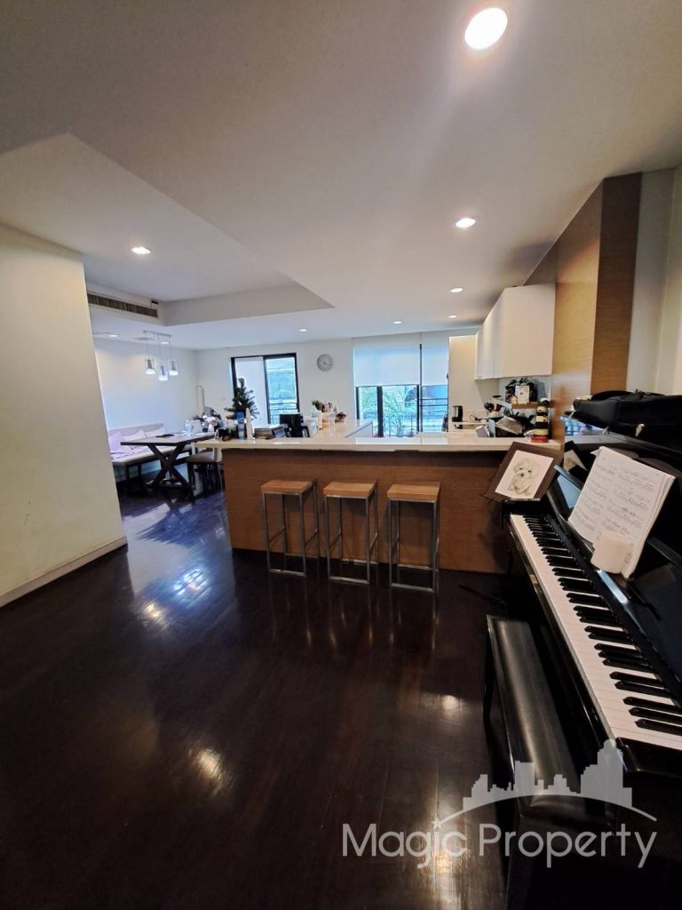 Evanston Thonglor 25 Townhouse For Sale - Property Code MGP720, 3 Bedrooms 3 Bathrooms, Living Area 400 sqm. Land Size 26 Sq.wah, Fully Furnished House