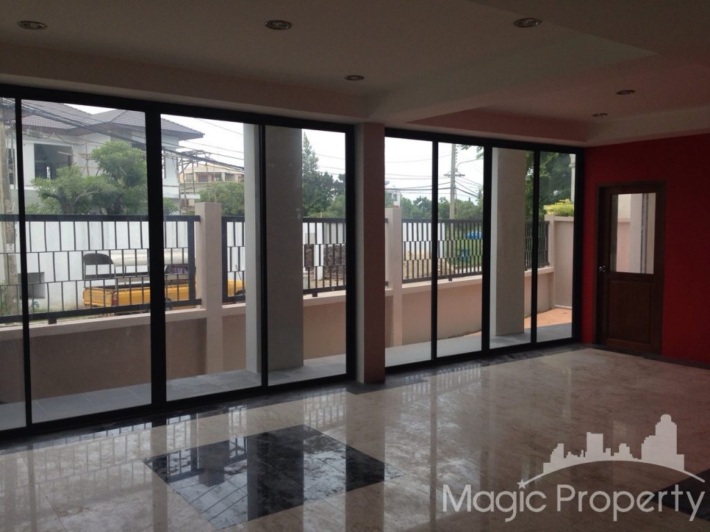 Property Image – House For Sale in Windmill Village Banga