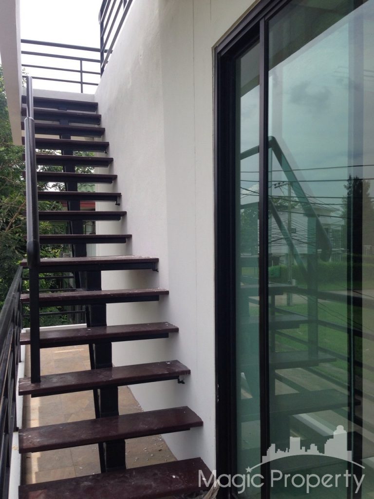 Property Image – House For Sale in Windmill Village Banga