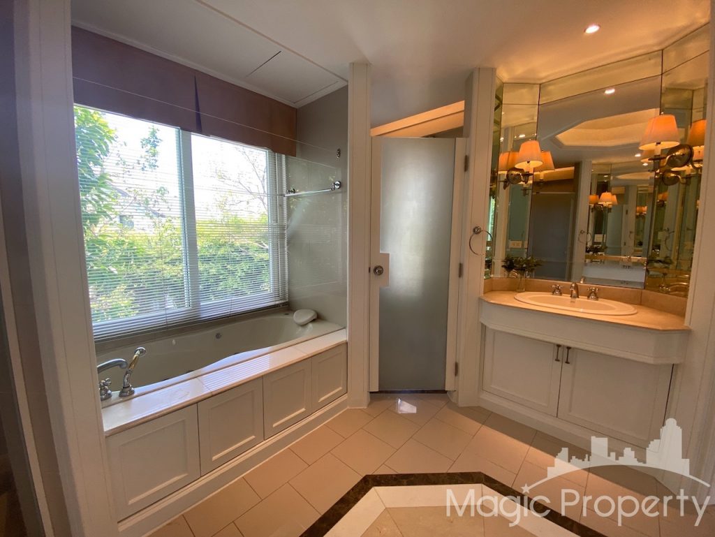 Property Image – House For Sale in Lakewood Country Club