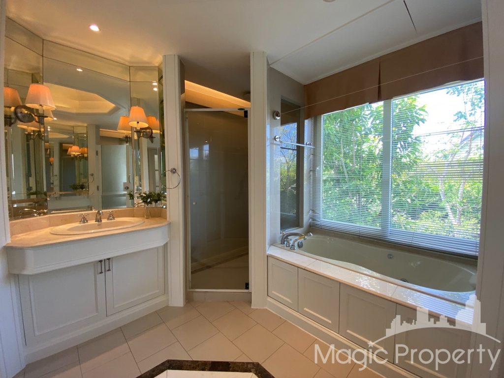 Property Image – House For Sale in Lakewood Country Club