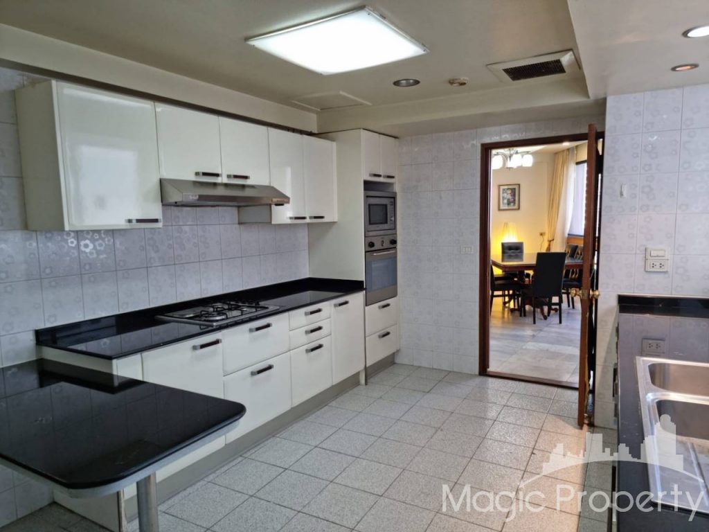 3 Bedroom in President Park Sukhumvit 24 Condominium, Khlong Tan, Khlong Toei, Bangkok