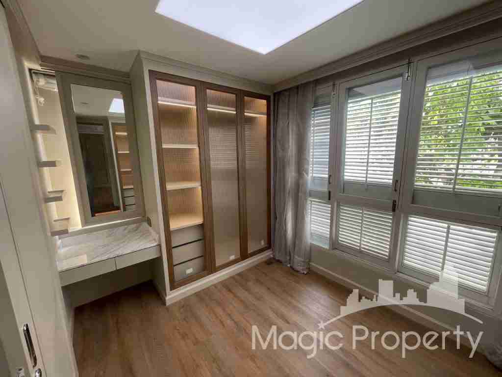 Property Image – Townhouse Ekkamai Soi 10 For Sale