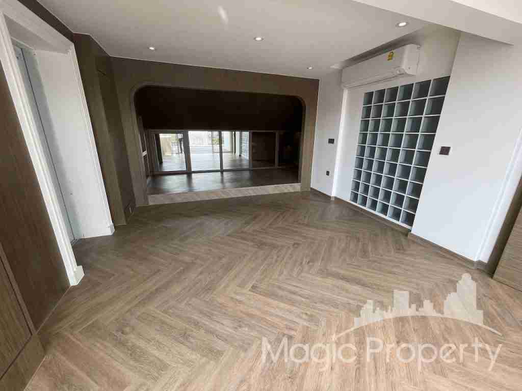 Property Image – Townhouse Ekkamai Soi 10 For Sale