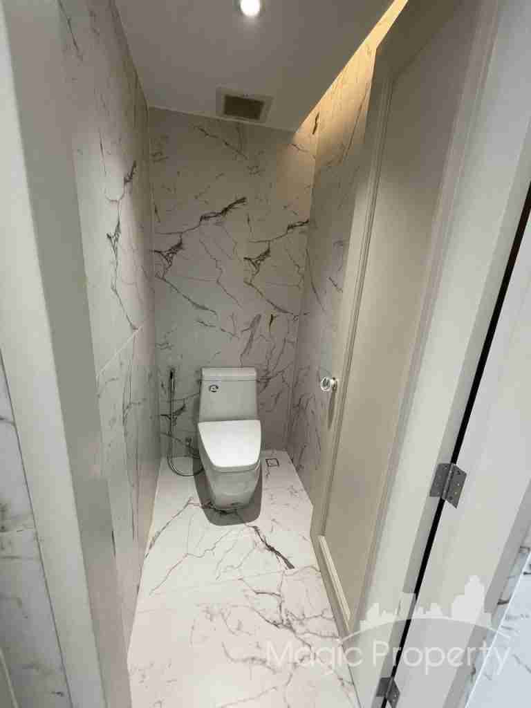 Property Image – Townhouse Ekkamai Soi 10 For Sale