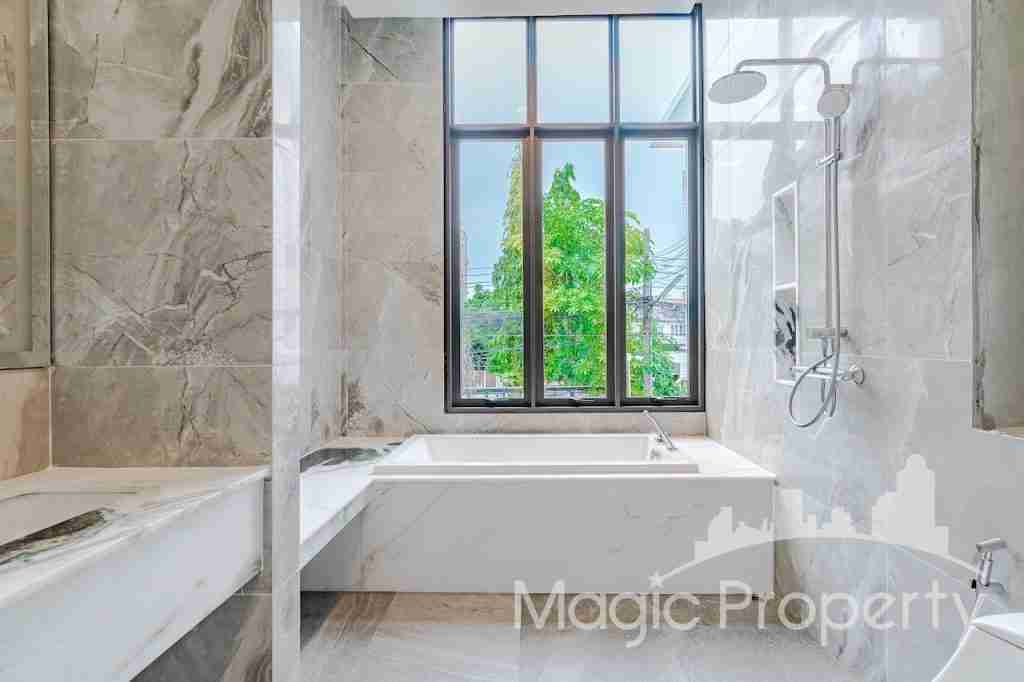 Property Image – Townhouse Ekkamai 12 Alley