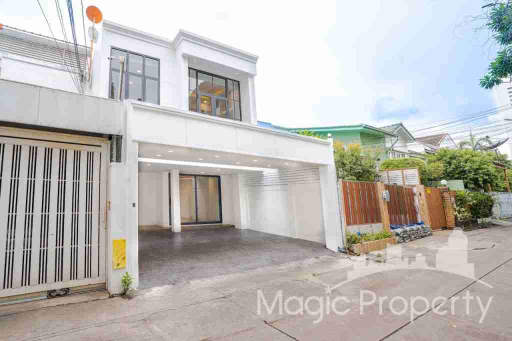 Property Image – Townhouse Ekkamai 12 Alley