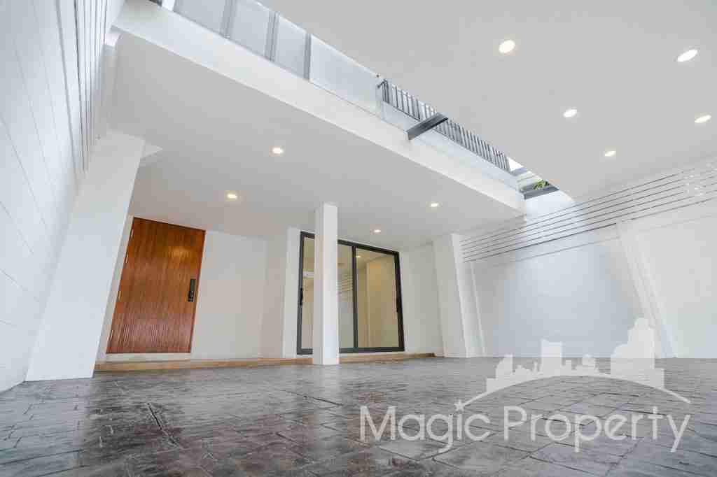 Property Image – Townhouse Ekkamai 12 Alley
