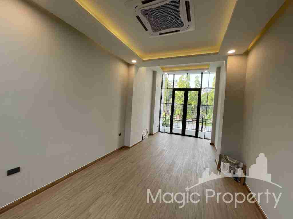 Property Image – Townhouse Ekkamai 12 Alley
