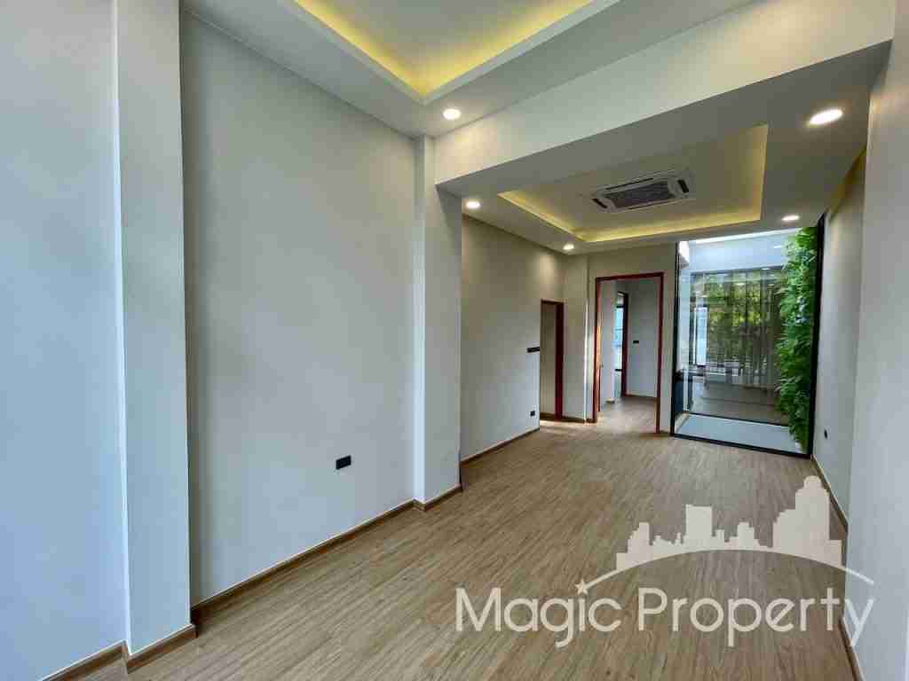 Property Image – Townhouse Ekkamai 12 Alley