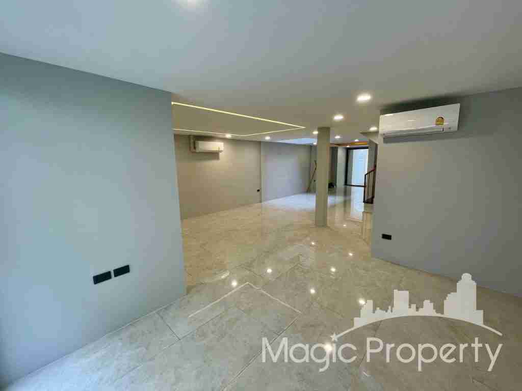 Property Image – Townhouse Ekkamai 12 Alley