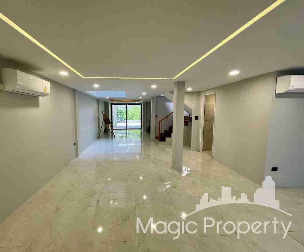 Property Image – Townhouse Ekkamai 12 Alley