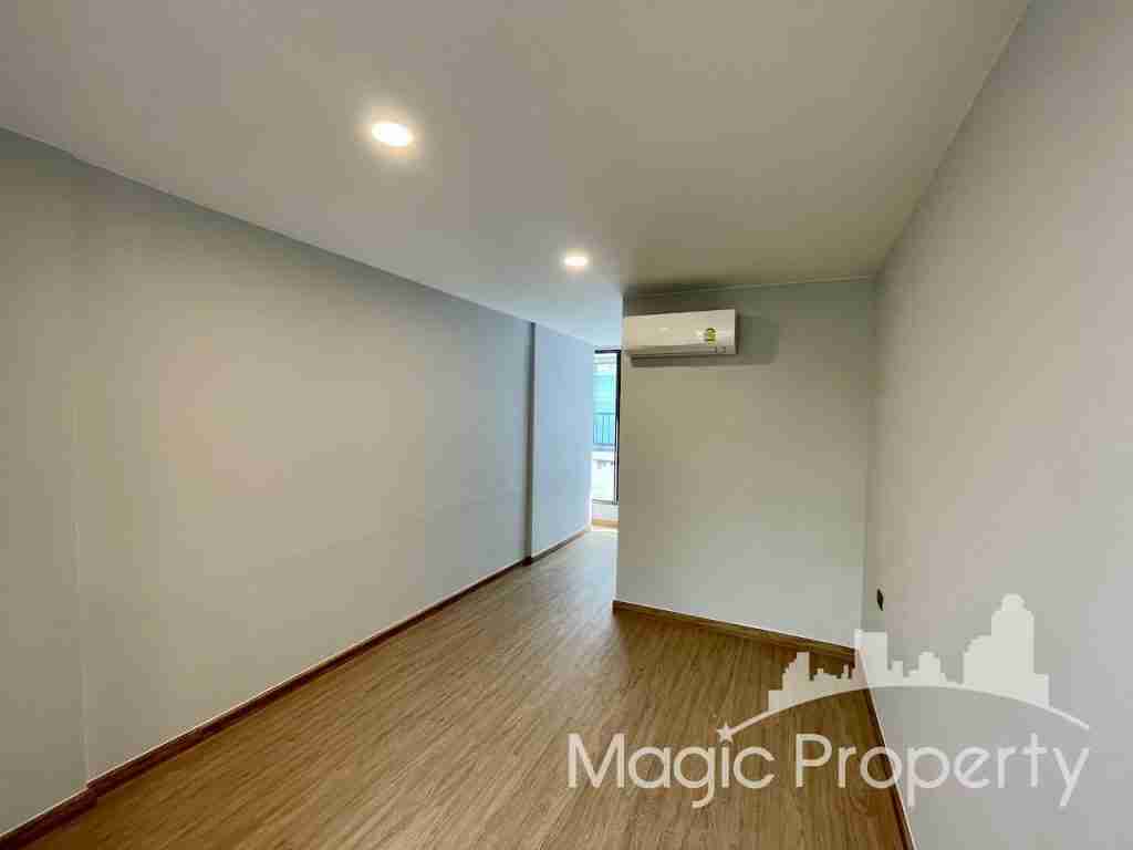 Property Image – Townhouse Ekkamai 12 Alley
