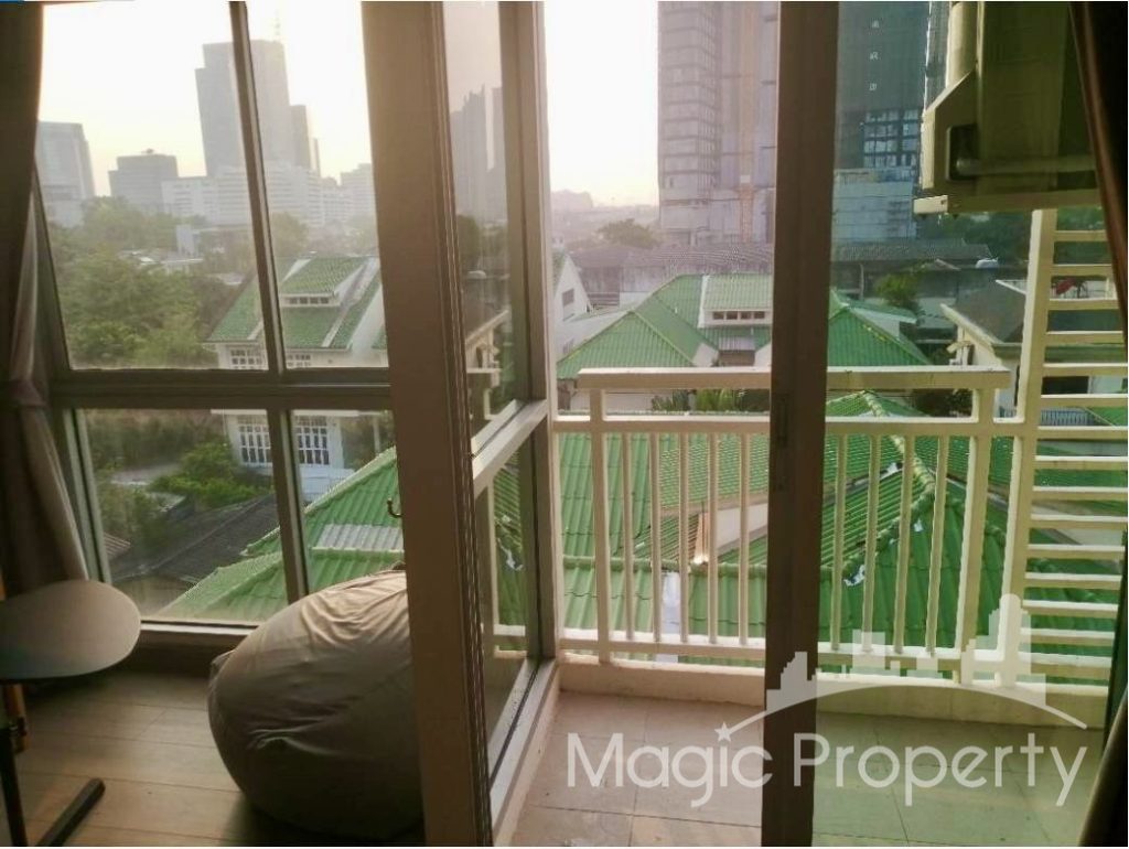 Fully Furnished Studio Room For Sale in Plus 38 Hip Condominium. Located in Soi Sukhumvit 38, Near BTS Thong Lo just 480 Meters...