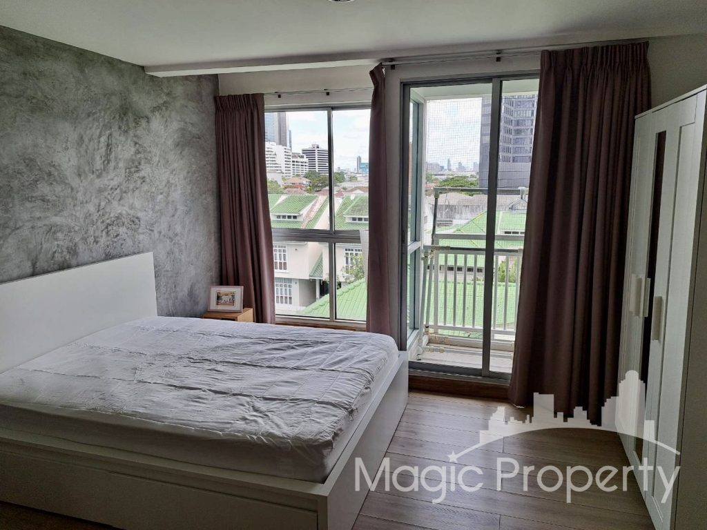 Fully Furnished Studio Room For Sale in Plus 38 Hip Condominium. Located in Soi Sukhumvit 38, Near BTS Thong Lo just 480 Meters...