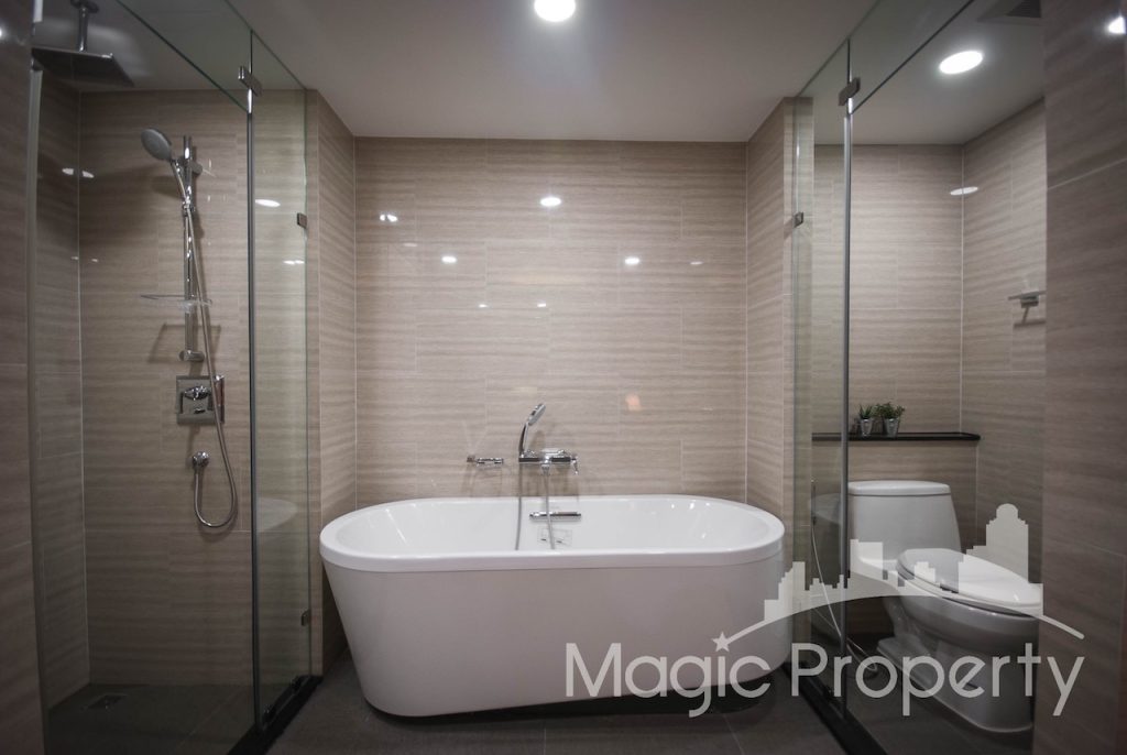 Property Image – Klass Langsuan Condominium