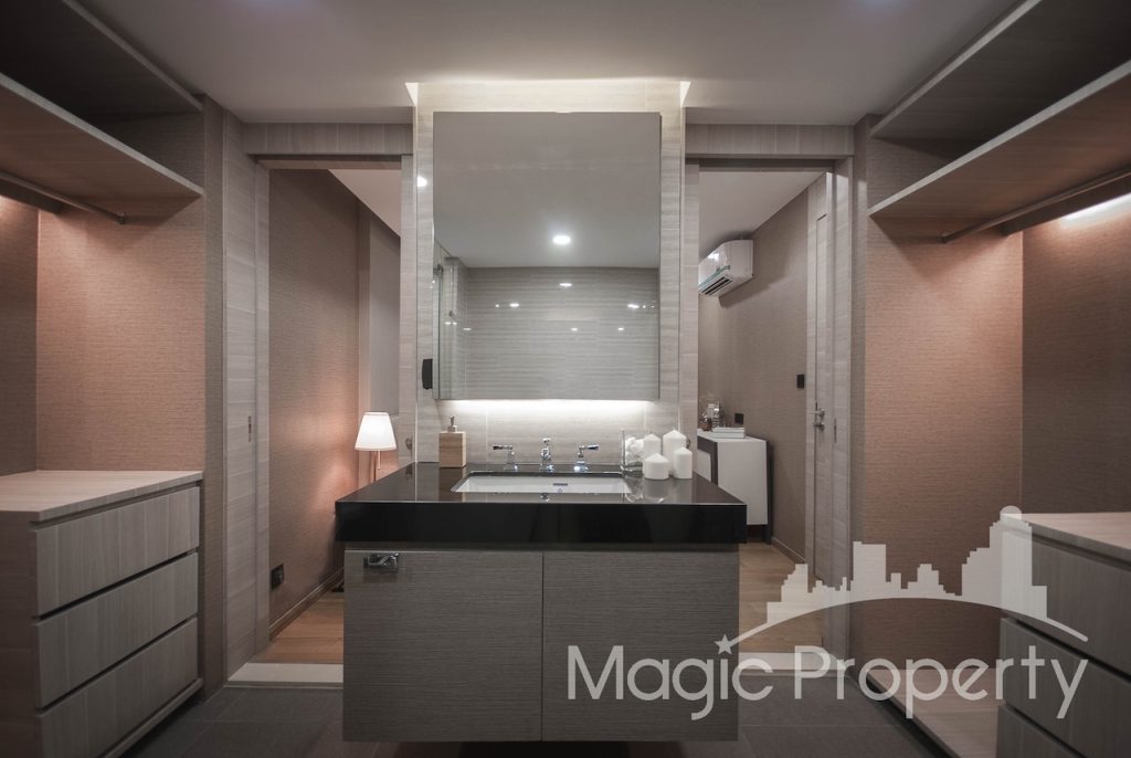 Property Image – Klass Langsuan Condominium