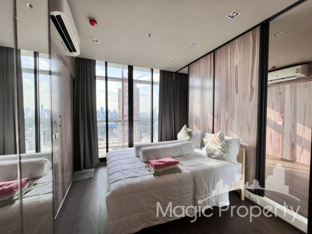 Fully Furnished Park 24 Condominium 2 bedroom for Sale. Located at Sukhumvit 24, Khwaeng Khlong Tan, Khet Khlong Toei, Bangkok...