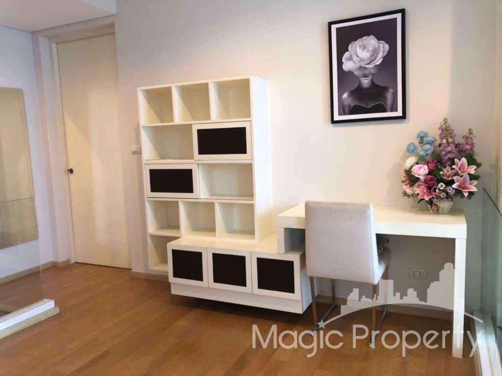 1 Bedroom Duplex For Rent in Villa Asoke Condominium. Located on Phetchaburi Rd, Makkasan, Ratchathewi, Bangkok 10400