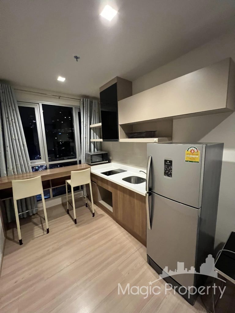 1 Bedroom Condominium For Sale in Rhythm Sathorn, Khwaeng Yan Nawa, Khet Sathon, Bangkok