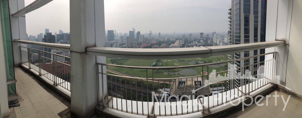 4 Bedrooms Duplex Baan Rajprasong Condominium, Ratchadamri Rd, Lumphini, Pathum Wan, Bangkok 10330. Near BTS Ratchadamri 250 Meters...