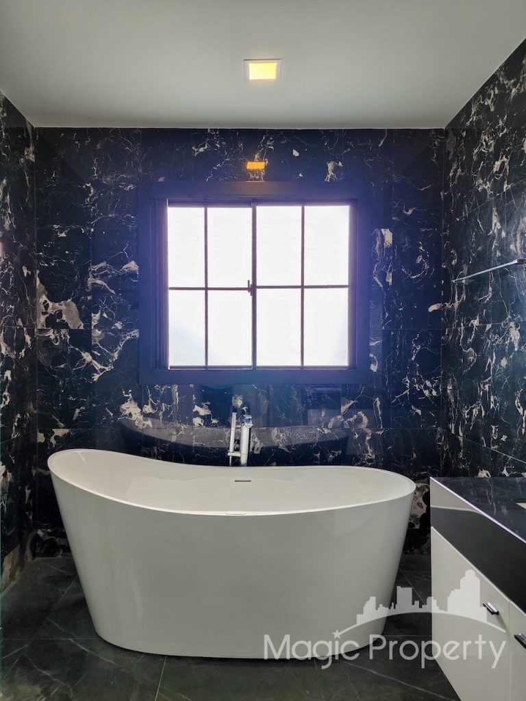 Property Image – The Palazzo Srinakarin