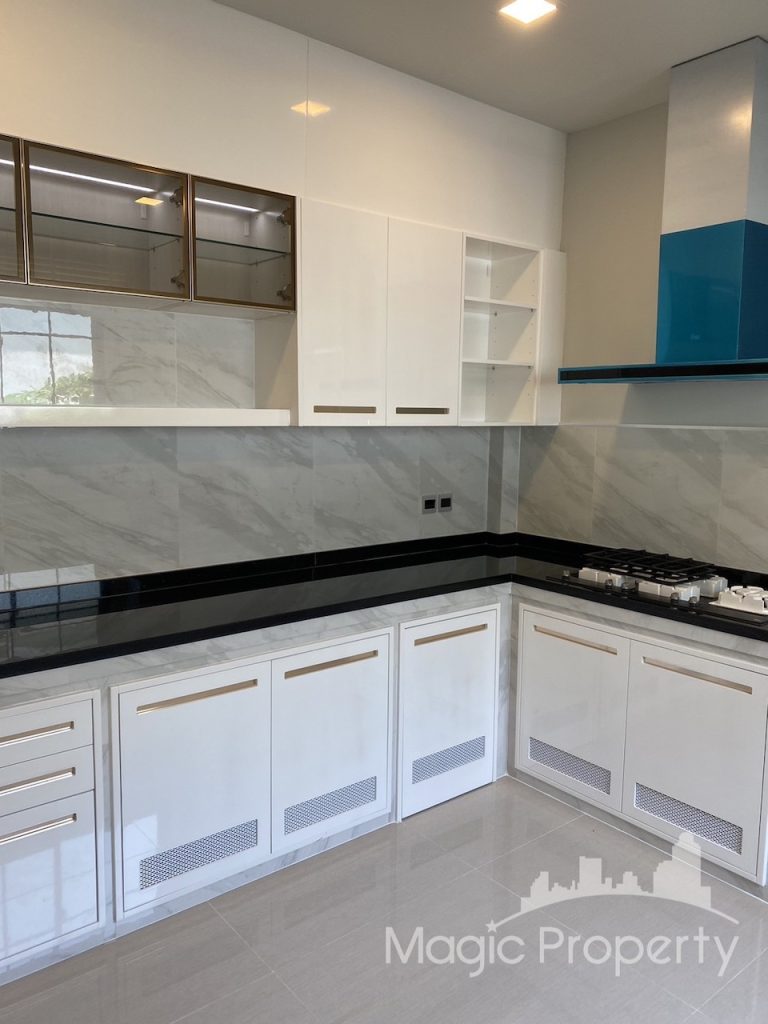 Property Image – The Palazzo Srinakarin