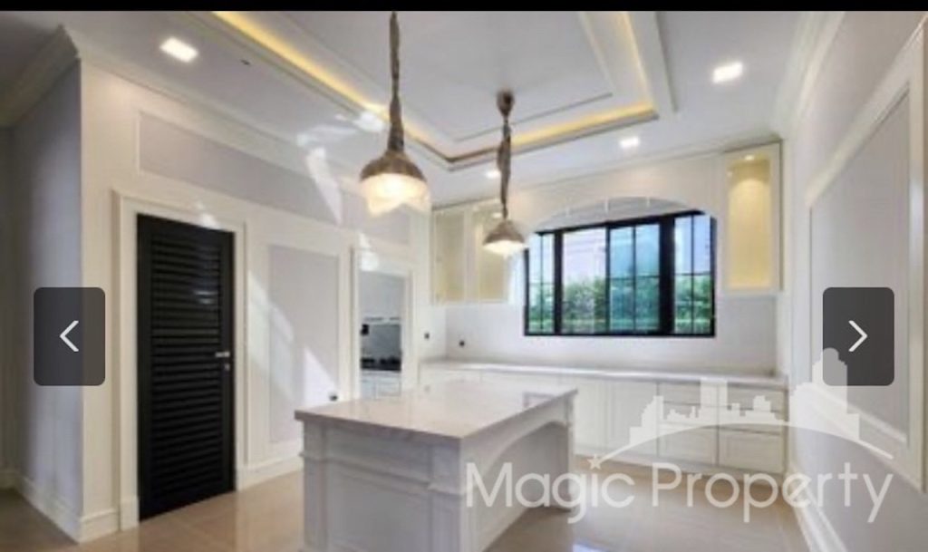 The Palazzo Srinakarin 4 Bedrooms Brand New House For Sale. Located at Soi Srinakarin 53, Srinakarin Road, Nong Bon, Prawet, Bangkok.