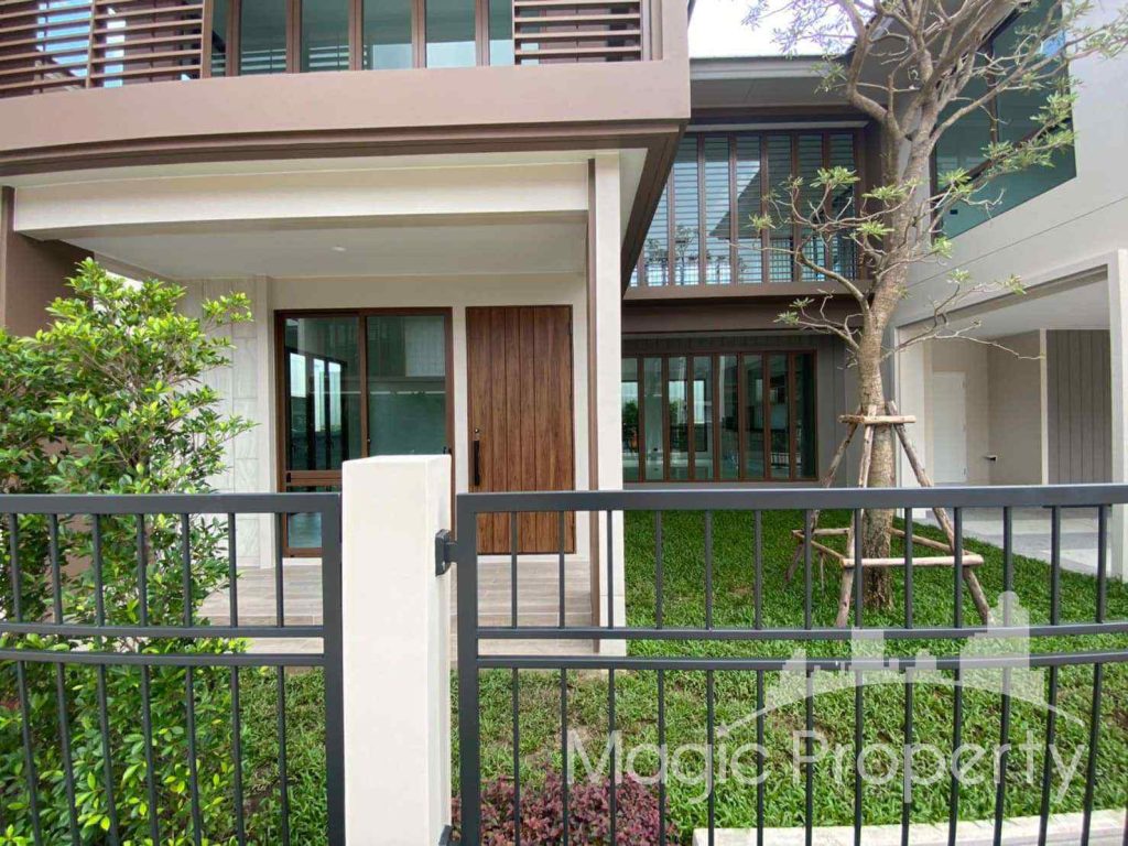 4 Bedrooms Single House For Sale in Burasiri Krungthep Kreetha